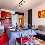 In With Balcony, Air Conditioning, Wifi 4738-4 Апартаменты