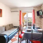 Апартаменты In With Balcony, Air Conditioning, Wifi 4738-4 Лопар