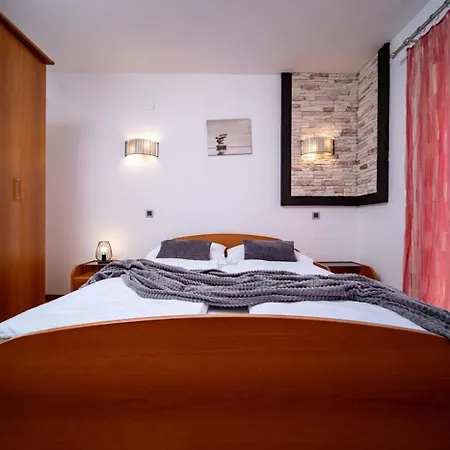 Lägenhet In With Balcony, Air Conditioning, Wifi 4738-4 Lopar