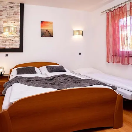In With Balcony, Air Conditioning, Wifi 4738-4 Lägenhet Lopar