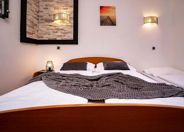 In With Balcony, Air Conditioning, Wifi 4738-4 * Lopar