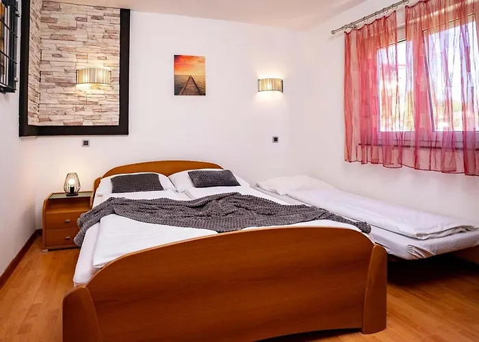 In With Balcony, Air Conditioning, Wifi 4738-4 Appartamento Lopar
