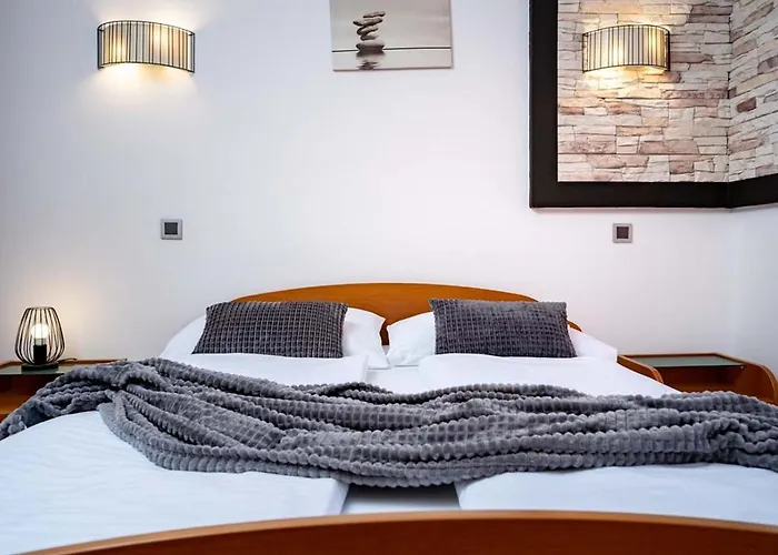 Apartment In With Balcony, Air Conditioning, Wifi 4738-4 Lopar