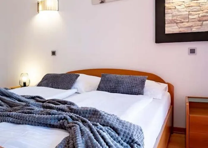 In With Balcony, Air Conditioning, Wifi 4738-4 Lopar